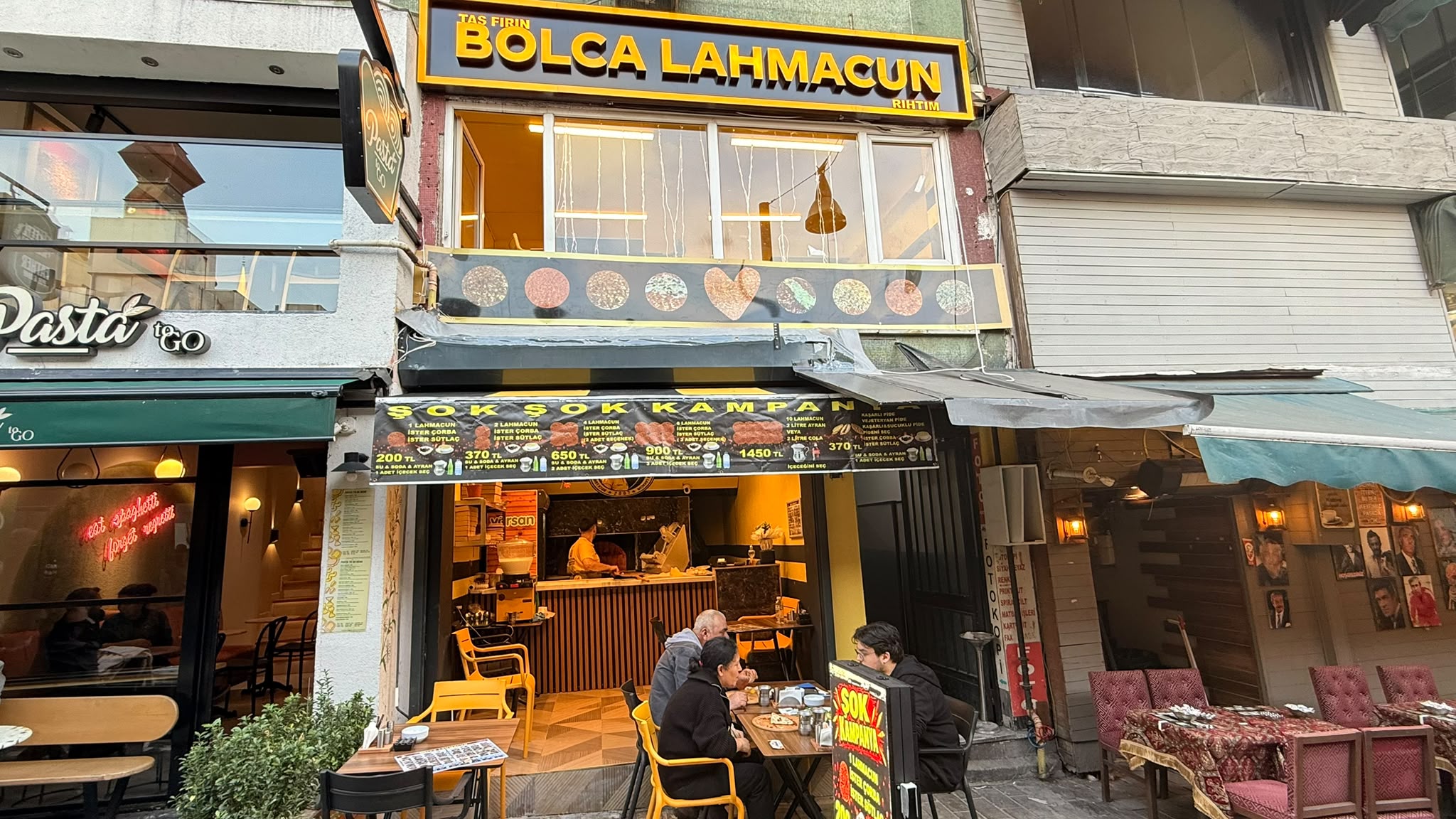 Bolca Lahmacun Çarşı şubesi dış görünümü